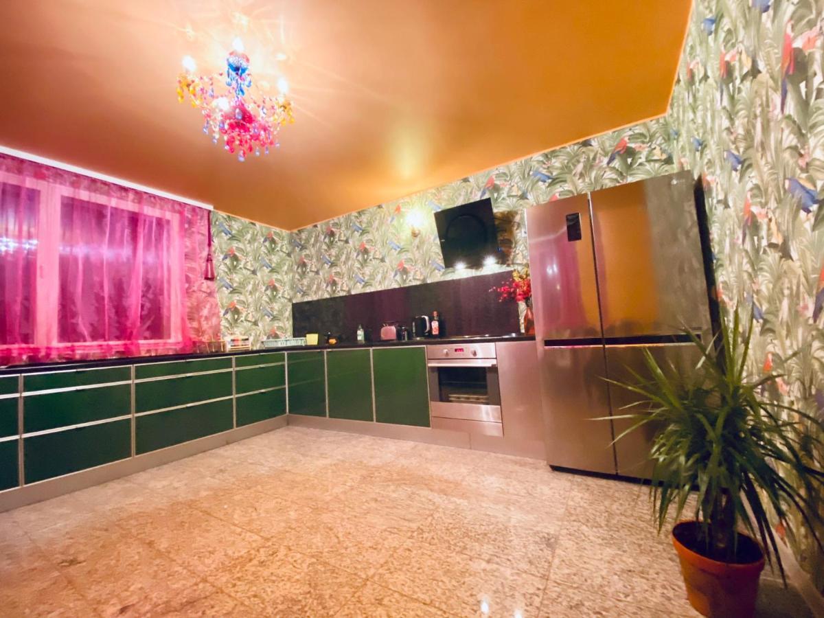 Party House Hotel Cielavas Esterno foto